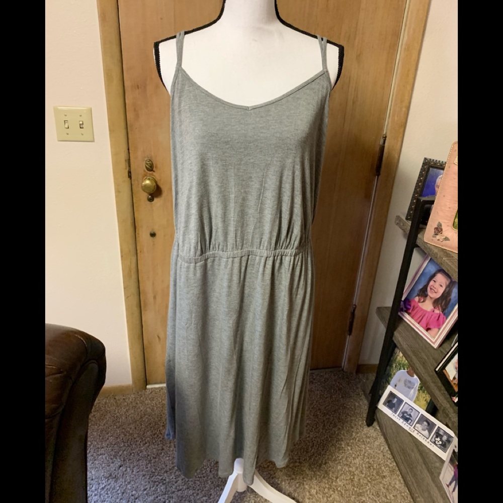 1X Old Navy grey double strap dress